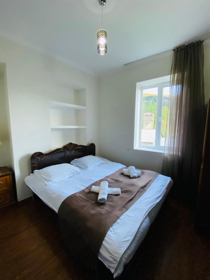 Iuri Udesiani'S Guesthouse Mestia Ngoại thất bức ảnh